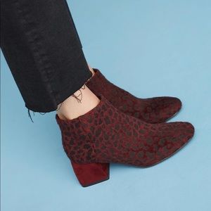 Anthropologie Vanessa Wu Maroon Leopard Booties
